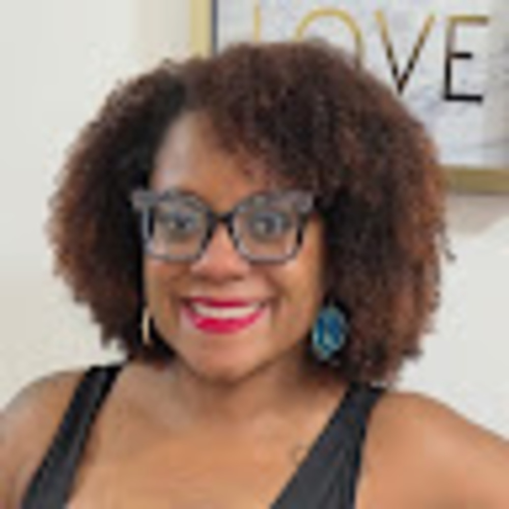 Meet your Posher, Latoya